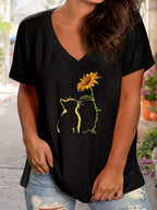 Plus Size Women's Relaxed Fit Cat & Sunflower Print Short Sleeve V Neck Casual T-Shirt with Slight Stretch for Comfortable Wear