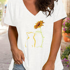Plus Size Women's Relaxed Fit Cat & Sunflower Print Short Sleeve V Neck Casual T-Shirt with Slight Stretch for Comfortable Wear