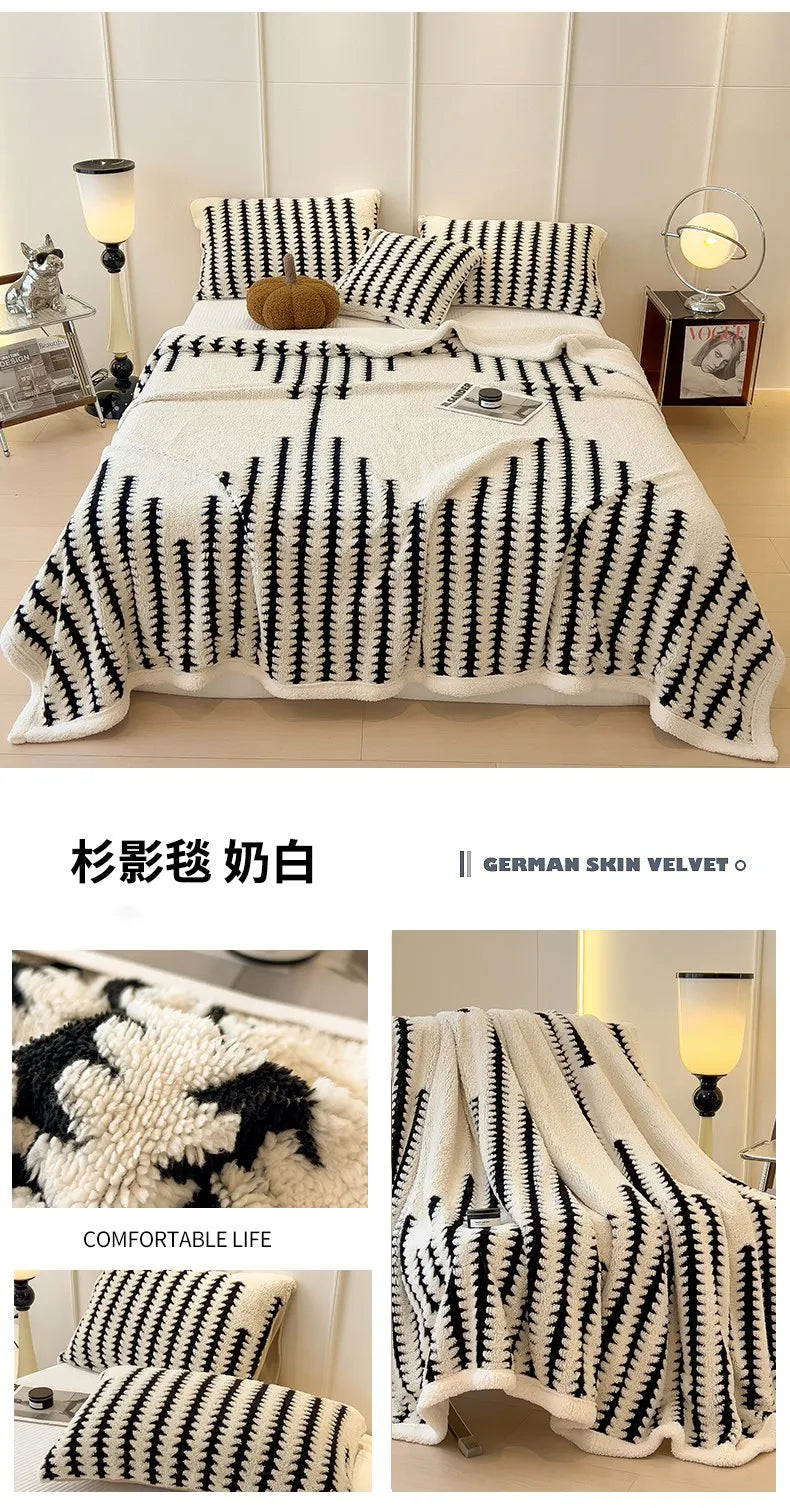Super Thick and Warm Flannel Blanket Super Soft Fluffy Queen Size Bed Blanket Cozy Skin-friendly Multifunctional Nap Blanket