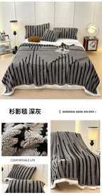 Super Thick and Warm Flannel Blanket Super Soft Fluffy Queen Size Bed Blanket Cozy Skin-friendly Multifunctional Nap Blanket