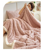 Thickened Coral Fleece Bed Blankets for Winter Warm Soft Imitation Lambs Wool Jacquard Blankets for Bedroom Sleeping Sofa Throw
