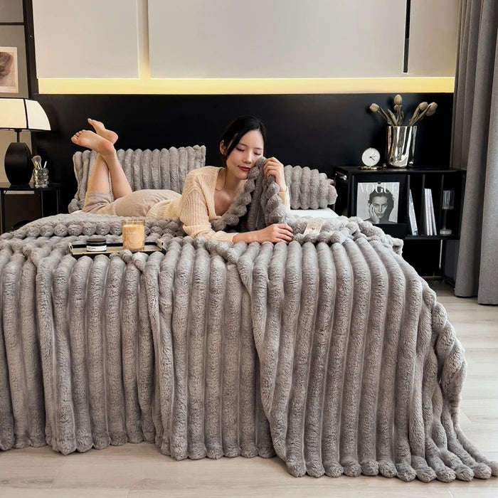 New Artificial Rabbit Plush Autumn Warm Blankets for Beds Soft Coral Fleece Sofa Throw Blanket Comfortable Thicken Bed Sheet