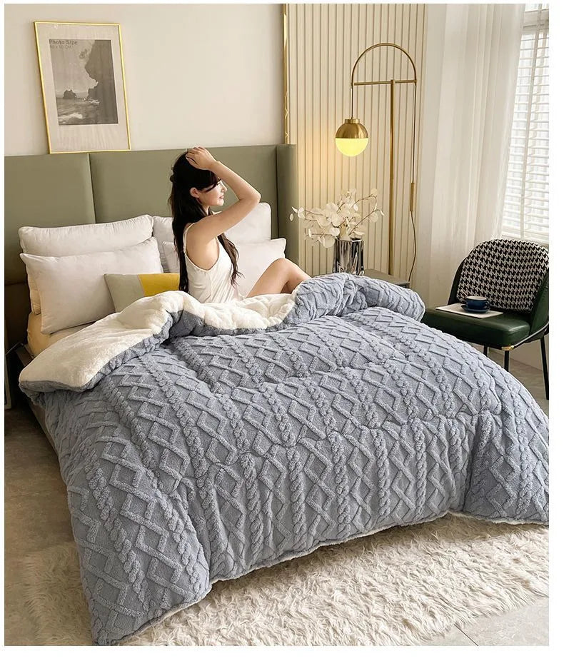 Comfortable double-sided velvet quilt core bedroom velvet thickened blanket home lamb fleece quilt warm quilt core comfortable
