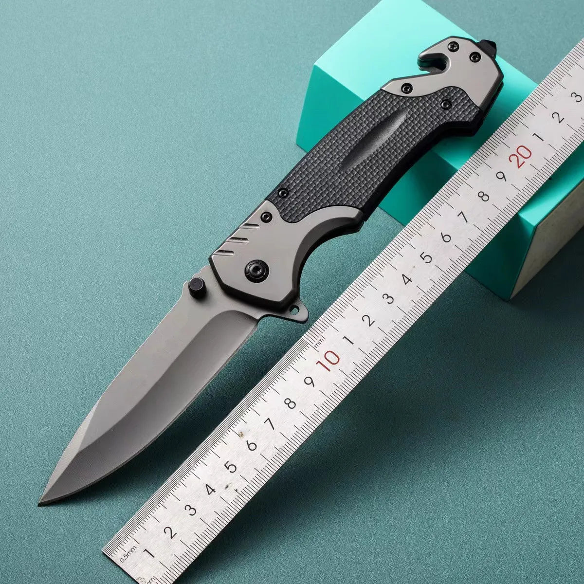 Camping Pocket Knife Outdoor Multifunctional Folding Knife Tactical Defense Knife Outdoor Survival Camping Sharp Knives