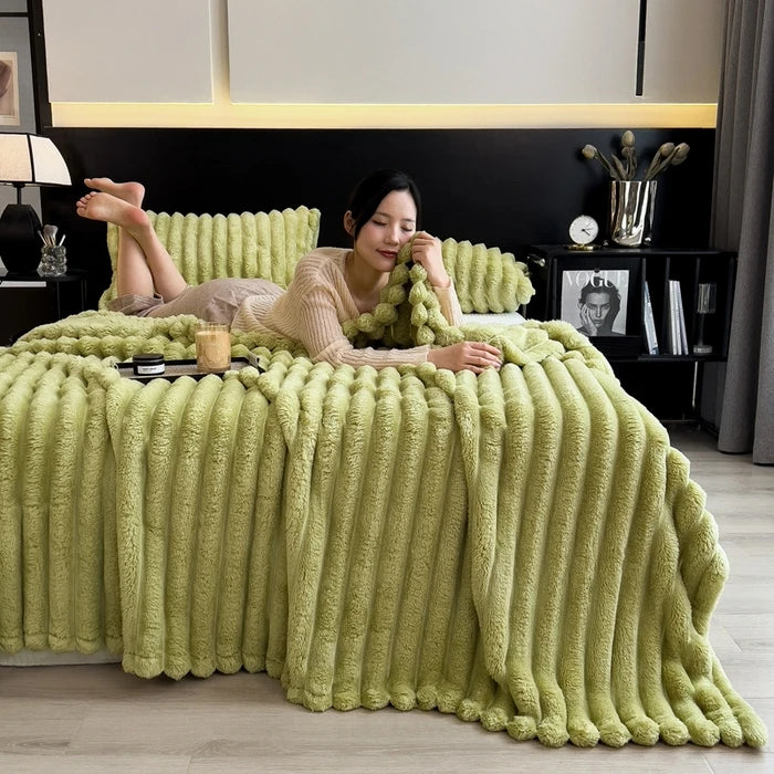 New Artificial Rabbit Plush Autumn Warm Blankets for Beds Soft Coral Fleece Sofa Throw Blanket Comfortable Thicken Bed Sheet