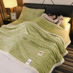 2025 new solid color simple blanket imitation rabbit velvet super soft plush blanket high gram weight sofa blanket winter warmth