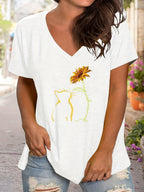 Plus Size Women's Relaxed Fit Cat & Sunflower Print Short Sleeve V Neck Casual T-Shirt with Slight Stretch for Comfortable Wear